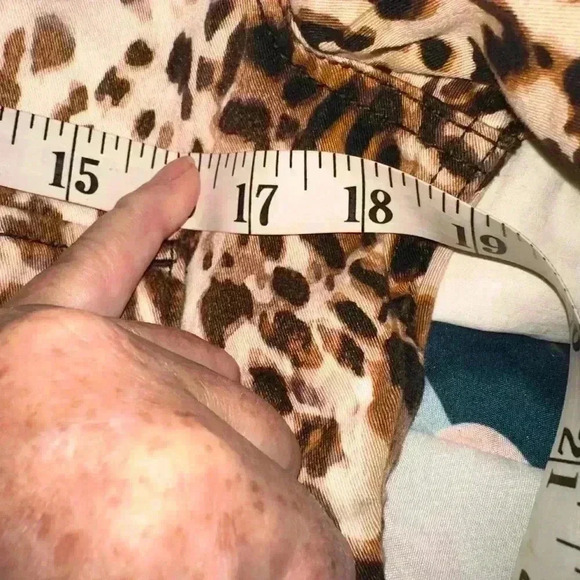 Lularoe Small cheetah custom bleach dyed Kenny jacket. NWOT.Custom western print - Picture 11 of 15